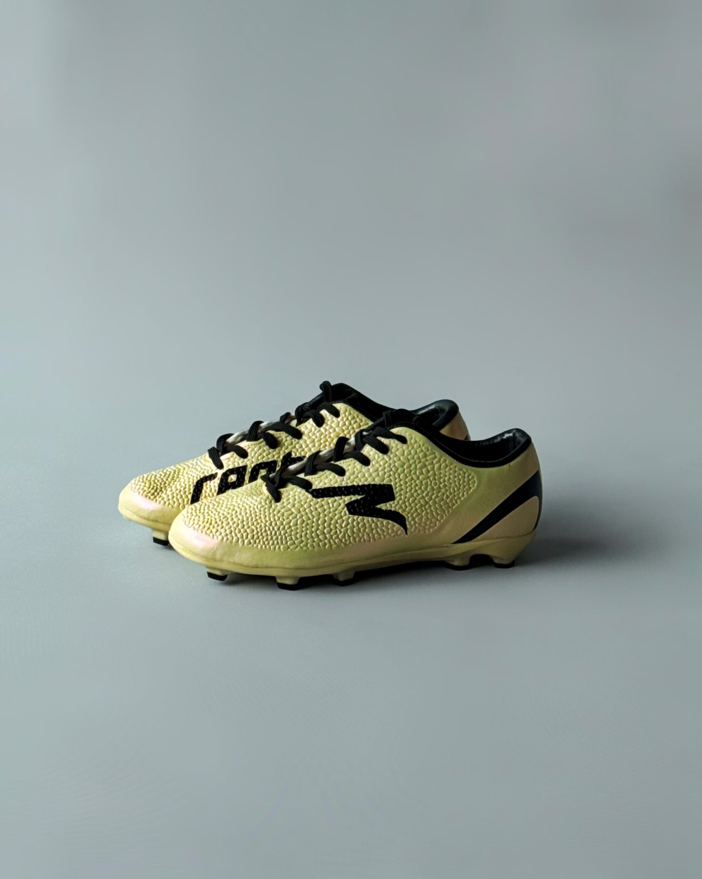 FELO RAPTOR HARD GROUND BOOTS GOLD