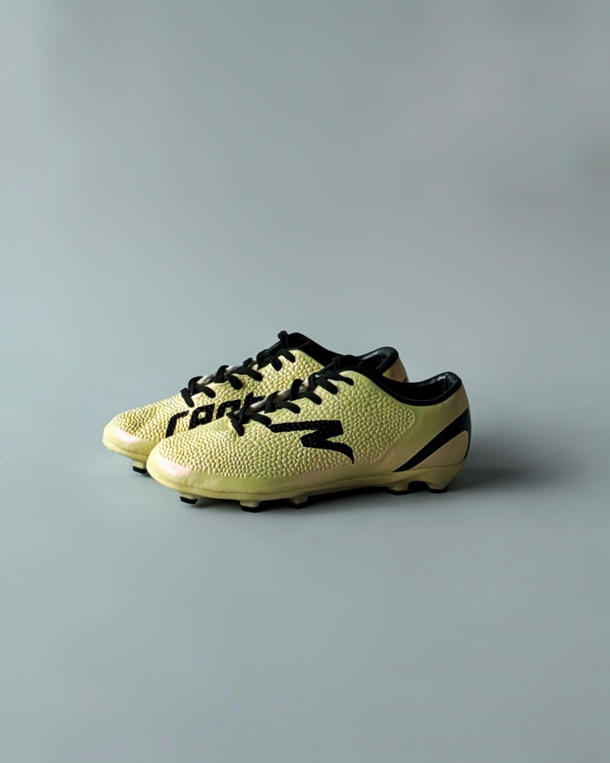 FELO RAPTOR HARD GROUND BOOTS GOLD