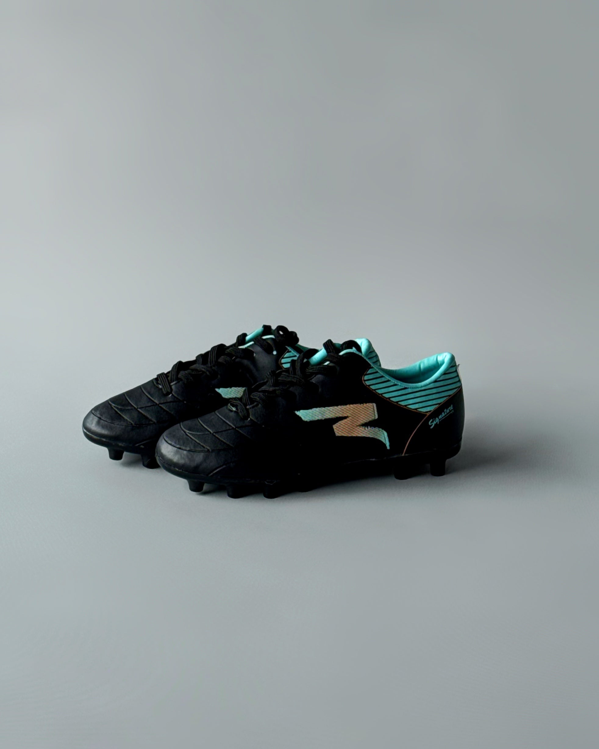 FELO SIGNATURE BLACK HARD GROUND BOOTS