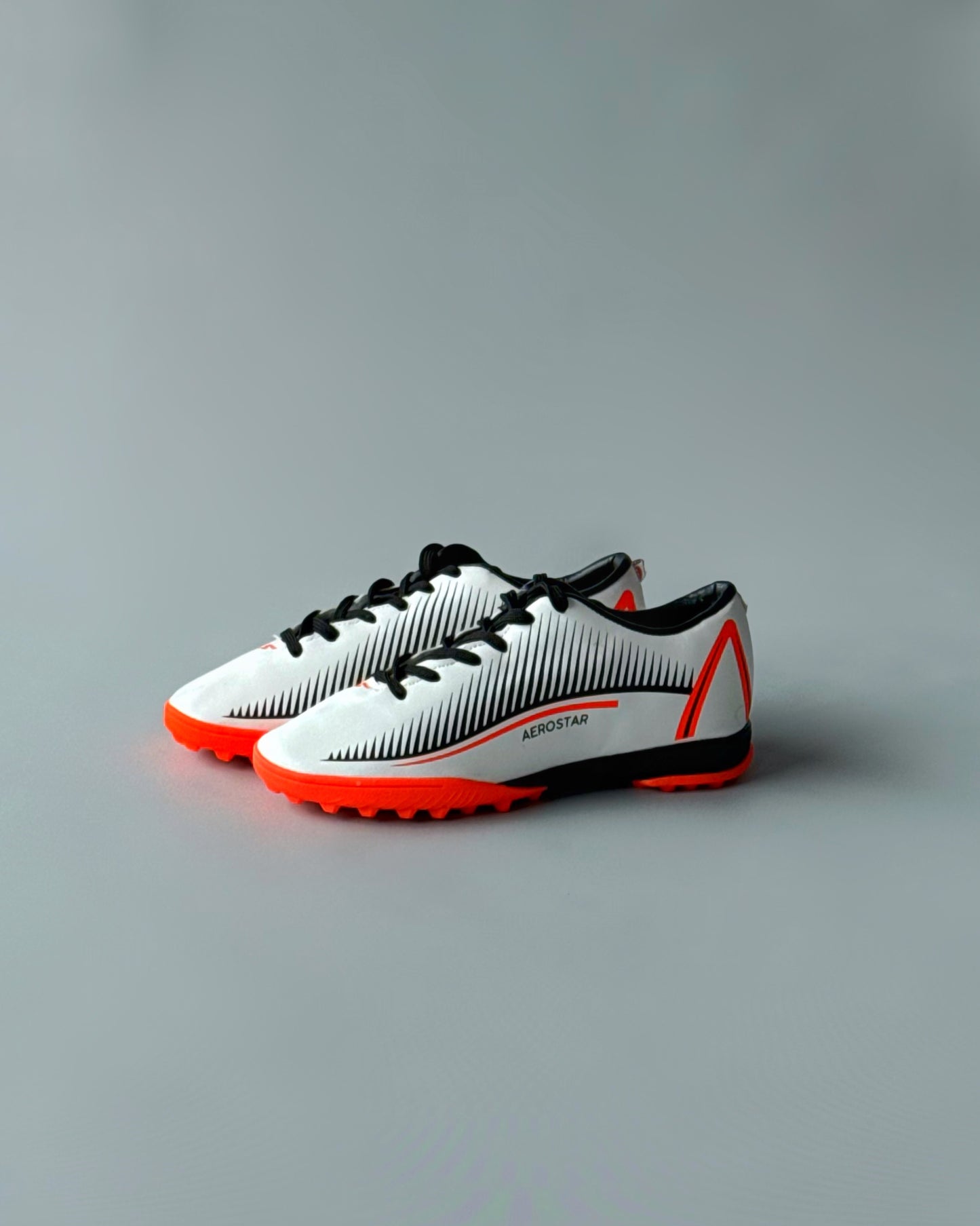 FELO AEROSTAR MULTI GROUND BOOTS WHITE/ORANGE