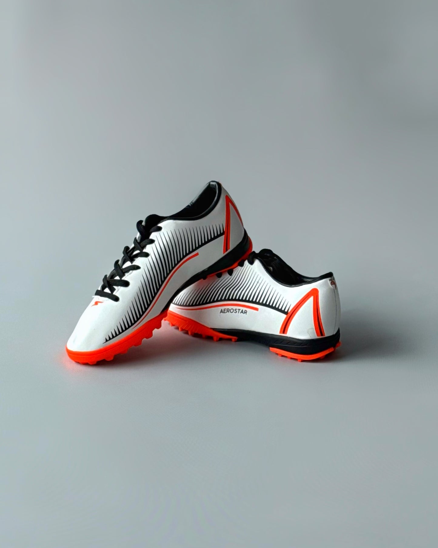 FELO AEROSTAR MULTI GROUND BOOTS WHITE/ORANGE