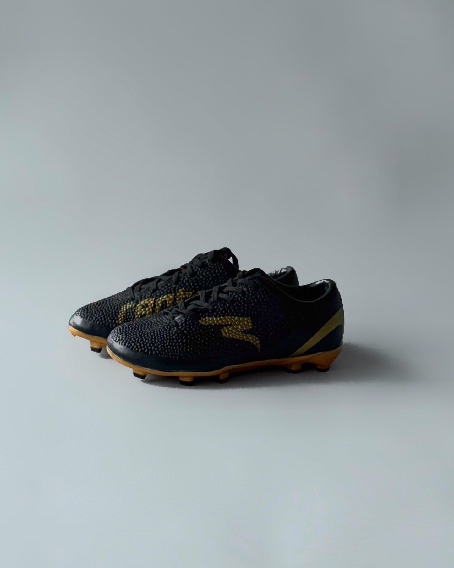 FELO RAPTOR FIRM GROUND FOOTBALL BOOTS BLACK/GOLD