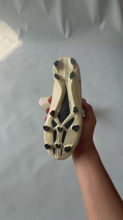 FELO RAPTOR HARD GROUND BOOTS GOLD